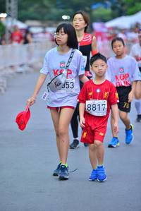 BIB: 8817
                            <button type="button" onclick="openModal(5994136)" class="btn btn-primary btn-sm float-right btn-popup" data-toggle="modal" data-target=".modal-high-quality">
                        <i class="fas fa-shopping-cart"></i> Add to Cart
                    </button>
                                            <button type="button" onclick="isThisMe(5994136, true)" class="btn btn-success btn-sm float-right btn-popup btn-isme hidden" data-toggle="tooltip" data-placement="bottom" title="นี่คือรูปของคุณใช่ไหม คลิกที่นี่เพื่อเอาเข้าอัลบั้ม">
                        <i class="fas fa-plus"></i> Add to album
                    </button>
                    <button type="button" onclick="isThisMe(5994136, false)" class="btn btn-warning btn-sm float-right btn-popup btn-isnotme hidden">
                        <i class="fas fa-ban"></i> Remove from album
                    </button>