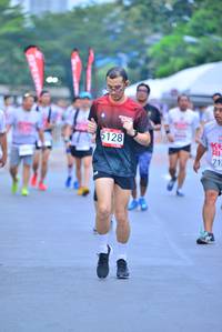 BIB: 5128
                            <button type="button" onclick="openModal(5986223)" class="btn btn-primary btn-sm float-right btn-popup" data-toggle="modal" data-target=".modal-high-quality">
                        <i class="fas fa-shopping-cart"></i> Add to Cart
                    </button>
                                            <button type="button" onclick="isThisMe(5986223, true)" class="btn btn-success btn-sm float-right btn-popup btn-isme hidden" data-toggle="tooltip" data-placement="bottom" title="นี่คือรูปของคุณใช่ไหม คลิกที่นี่เพื่อเอาเข้าอัลบั้ม">
                        <i class="fas fa-plus"></i> Add to album
                    </button>
                    <button type="button" onclick="isThisMe(5986223, false)" class="btn btn-warning btn-sm float-right btn-popup btn-isnotme hidden">
                        <i class="fas fa-ban"></i> Remove from album
                    </button>