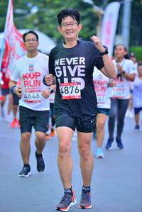 BIB: 4876, 4646, 
                            <button type="button" onclick="openModal(5985318)" class="btn btn-primary btn-sm float-right btn-popup" data-toggle="modal" data-target=".modal-high-quality">
                        <i class="fas fa-shopping-cart"></i> Add to Cart
                    </button>
                                            <button type="button" onclick="isThisMe(5985318, true)" class="btn btn-success btn-sm float-right btn-popup btn-isme hidden" data-toggle="tooltip" data-placement="bottom" title="นี่คือรูปของคุณใช่ไหม คลิกที่นี่เพื่อเอาเข้าอัลบั้ม">
                        <i class="fas fa-plus"></i> Add to album
                    </button>
                    <button type="button" onclick="isThisMe(5985318, false)" class="btn btn-warning btn-sm float-right btn-popup btn-isnotme hidden">
                        <i class="fas fa-ban"></i> Remove from album
                    </button>