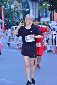 BIB: 703, 558
                            <button type="button" onclick="openModal(5973958)" class="btn btn-primary btn-sm float-right btn-popup" data-toggle="modal" data-target=".modal-high-quality">
                        <i class="fas fa-shopping-cart"></i> Add to Cart
                    </button>
                                            <button type="button" onclick="isThisMe(5973958, true)" class="btn btn-success btn-sm float-right btn-popup btn-isme hidden" data-toggle="tooltip" data-placement="bottom" title="นี่คือรูปของคุณใช่ไหม คลิกที่นี่เพื่อเอาเข้าอัลบั้ม">
                        <i class="fas fa-plus"></i> Add to album
                    </button>
                    <button type="button" onclick="isThisMe(5973958, false)" class="btn btn-warning btn-sm float-right btn-popup btn-isnotme hidden">
                        <i class="fas fa-ban"></i> Remove from album
                    </button>