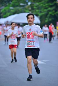 BIB: 211, 102, 5042
                            <button type="button" onclick="openModal(5994736)" class="btn btn-primary btn-sm float-right btn-popup" data-toggle="modal" data-target=".modal-high-quality">
                        <i class="fas fa-shopping-cart"></i> Add to Cart
                    </button>
                                            <button type="button" onclick="isThisMe(5994736, true)" class="btn btn-success btn-sm float-right btn-popup btn-isme hidden" data-toggle="tooltip" data-placement="bottom" title="นี่คือรูปของคุณใช่ไหม คลิกที่นี่เพื่อเอาเข้าอัลบั้ม">
                        <i class="fas fa-plus"></i> Add to album
                    </button>
                    <button type="button" onclick="isThisMe(5994736, false)" class="btn btn-warning btn-sm float-right btn-popup btn-isnotme hidden">
                        <i class="fas fa-ban"></i> Remove from album
                    </button>