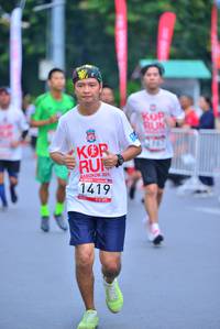 BIB: 1419, 201
                            <button type="button" onclick="openModal(5991502)" class="btn btn-primary btn-sm float-right btn-popup" data-toggle="modal" data-target=".modal-high-quality">
                        <i class="fas fa-shopping-cart"></i> Add to Cart
                    </button>
                                            <button type="button" onclick="isThisMe(5991502, true)" class="btn btn-success btn-sm float-right btn-popup btn-isme hidden" data-toggle="tooltip" data-placement="bottom" title="นี่คือรูปของคุณใช่ไหม คลิกที่นี่เพื่อเอาเข้าอัลบั้ม">
                        <i class="fas fa-plus"></i> Add to album
                    </button>
                    <button type="button" onclick="isThisMe(5991502, false)" class="btn btn-warning btn-sm float-right btn-popup btn-isnotme hidden">
                        <i class="fas fa-ban"></i> Remove from album
                    </button>