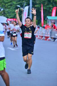 BIB: 4102, 
                            <button type="button" onclick="openModal(5979836)" class="btn btn-primary btn-sm float-right btn-popup" data-toggle="modal" data-target=".modal-high-quality">
                        <i class="fas fa-shopping-cart"></i> Add to Cart
                    </button>
                                            <button type="button" onclick="isThisMe(5979836, true)" class="btn btn-success btn-sm float-right btn-popup btn-isme hidden" data-toggle="tooltip" data-placement="bottom" title="นี่คือรูปของคุณใช่ไหม คลิกที่นี่เพื่อเอาเข้าอัลบั้ม">
                        <i class="fas fa-plus"></i> Add to album
                    </button>
                    <button type="button" onclick="isThisMe(5979836, false)" class="btn btn-warning btn-sm float-right btn-popup btn-isnotme hidden">
                        <i class="fas fa-ban"></i> Remove from album
                    </button>