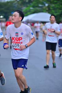 BIB: 409
                            <button type="button" onclick="openModal(5993128)" class="btn btn-primary btn-sm float-right btn-popup" data-toggle="modal" data-target=".modal-high-quality">
                        <i class="fas fa-shopping-cart"></i> Add to Cart
                    </button>
                                            <button type="button" onclick="isThisMe(5993128, true)" class="btn btn-success btn-sm float-right btn-popup btn-isme hidden" data-toggle="tooltip" data-placement="bottom" title="นี่คือรูปของคุณใช่ไหม คลิกที่นี่เพื่อเอาเข้าอัลบั้ม">
                        <i class="fas fa-plus"></i> Add to album
                    </button>
                    <button type="button" onclick="isThisMe(5993128, false)" class="btn btn-warning btn-sm float-right btn-popup btn-isnotme hidden">
                        <i class="fas fa-ban"></i> Remove from album
                    </button>