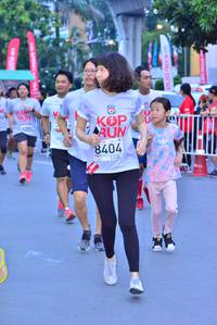 BIB: 8404, 391
                            <button type="button" onclick="openModal(5975960)" class="btn btn-primary btn-sm float-right btn-popup" data-toggle="modal" data-target=".modal-high-quality">
                        <i class="fas fa-shopping-cart"></i> Add to Cart
                    </button>
                                            <button type="button" onclick="isThisMe(5975960, true)" class="btn btn-success btn-sm float-right btn-popup btn-isme hidden" data-toggle="tooltip" data-placement="bottom" title="นี่คือรูปของคุณใช่ไหม คลิกที่นี่เพื่อเอาเข้าอัลบั้ม">
                        <i class="fas fa-plus"></i> Add to album
                    </button>
                    <button type="button" onclick="isThisMe(5975960, false)" class="btn btn-warning btn-sm float-right btn-popup btn-isnotme hidden">
                        <i class="fas fa-ban"></i> Remove from album
                    </button>