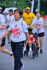 BIB: 2019
                            <button type="button" onclick="openModal(5995397)" class="btn btn-primary btn-sm float-right btn-popup" data-toggle="modal" data-target=".modal-high-quality">
                        <i class="fas fa-shopping-cart"></i> Add to Cart
                    </button>
                                            <button type="button" onclick="isThisMe(5995397, true)" class="btn btn-success btn-sm float-right btn-popup btn-isme hidden" data-toggle="tooltip" data-placement="bottom" title="นี่คือรูปของคุณใช่ไหม คลิกที่นี่เพื่อเอาเข้าอัลบั้ม">
                        <i class="fas fa-plus"></i> Add to album
                    </button>
                    <button type="button" onclick="isThisMe(5995397, false)" class="btn btn-warning btn-sm float-right btn-popup btn-isnotme hidden">
                        <i class="fas fa-ban"></i> Remove from album
                    </button>