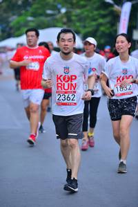 BIB: 2362, 1832
                            <button type="button" onclick="openModal(5990732)" class="btn btn-primary btn-sm float-right btn-popup" data-toggle="modal" data-target=".modal-high-quality">
                        <i class="fas fa-shopping-cart"></i> Add to Cart
                    </button>
                                            <button type="button" onclick="isThisMe(5990732, true)" class="btn btn-success btn-sm float-right btn-popup btn-isme hidden" data-toggle="tooltip" data-placement="bottom" title="นี่คือรูปของคุณใช่ไหม คลิกที่นี่เพื่อเอาเข้าอัลบั้ม">
                        <i class="fas fa-plus"></i> Add to album
                    </button>
                    <button type="button" onclick="isThisMe(5990732, false)" class="btn btn-warning btn-sm float-right btn-popup btn-isnotme hidden">
                        <i class="fas fa-ban"></i> Remove from album
                    </button>