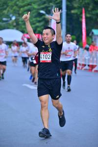 BIB: 4102, 
                            <button type="button" onclick="openModal(5979848)" class="btn btn-primary btn-sm float-right btn-popup" data-toggle="modal" data-target=".modal-high-quality">
                        <i class="fas fa-shopping-cart"></i> Add to Cart
                    </button>
                                            <button type="button" onclick="isThisMe(5979848, true)" class="btn btn-success btn-sm float-right btn-popup btn-isme hidden" data-toggle="tooltip" data-placement="bottom" title="นี่คือรูปของคุณใช่ไหม คลิกที่นี่เพื่อเอาเข้าอัลบั้ม">
                        <i class="fas fa-plus"></i> Add to album
                    </button>
                    <button type="button" onclick="isThisMe(5979848, false)" class="btn btn-warning btn-sm float-right btn-popup btn-isnotme hidden">
                        <i class="fas fa-ban"></i> Remove from album
                    </button>