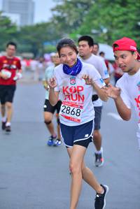 BIB: 201, 2868
                            <button type="button" onclick="openModal(5994577)" class="btn btn-primary btn-sm float-right btn-popup" data-toggle="modal" data-target=".modal-high-quality">
                        <i class="fas fa-shopping-cart"></i> Add to Cart
                    </button>
                                            <button type="button" onclick="isThisMe(5994577, true)" class="btn btn-success btn-sm float-right btn-popup btn-isme hidden" data-toggle="tooltip" data-placement="bottom" title="นี่คือรูปของคุณใช่ไหม คลิกที่นี่เพื่อเอาเข้าอัลบั้ม">
                        <i class="fas fa-plus"></i> Add to album
                    </button>
                    <button type="button" onclick="isThisMe(5994577, false)" class="btn btn-warning btn-sm float-right btn-popup btn-isnotme hidden">
                        <i class="fas fa-ban"></i> Remove from album
                    </button>