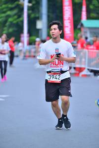 BIB: 201, 3942
                            <button type="button" onclick="openModal(5994541)" class="btn btn-primary btn-sm float-right btn-popup" data-toggle="modal" data-target=".modal-high-quality">
                        <i class="fas fa-shopping-cart"></i> Add to Cart
                    </button>
                                            <button type="button" onclick="isThisMe(5994541, true)" class="btn btn-success btn-sm float-right btn-popup btn-isme hidden" data-toggle="tooltip" data-placement="bottom" title="นี่คือรูปของคุณใช่ไหม คลิกที่นี่เพื่อเอาเข้าอัลบั้ม">
                        <i class="fas fa-plus"></i> Add to album
                    </button>
                    <button type="button" onclick="isThisMe(5994541, false)" class="btn btn-warning btn-sm float-right btn-popup btn-isnotme hidden">
                        <i class="fas fa-ban"></i> Remove from album
                    </button>