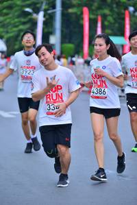 BIB: 3923, 4386
                            <button type="button" onclick="openModal(5994138)" class="btn btn-primary btn-sm float-right btn-popup" data-toggle="modal" data-target=".modal-high-quality">
                        <i class="fas fa-shopping-cart"></i> Add to Cart
                    </button>
                                            <button type="button" onclick="isThisMe(5994138, true)" class="btn btn-success btn-sm float-right btn-popup btn-isme hidden" data-toggle="tooltip" data-placement="bottom" title="นี่คือรูปของคุณใช่ไหม คลิกที่นี่เพื่อเอาเข้าอัลบั้ม">
                        <i class="fas fa-plus"></i> Add to album
                    </button>
                    <button type="button" onclick="isThisMe(5994138, false)" class="btn btn-warning btn-sm float-right btn-popup btn-isnotme hidden">
                        <i class="fas fa-ban"></i> Remove from album
                    </button>