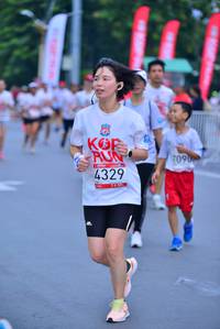 BIB: 4329, 7090
                            <button type="button" onclick="openModal(5986442)" class="btn btn-primary btn-sm float-right btn-popup" data-toggle="modal" data-target=".modal-high-quality">
                        <i class="fas fa-shopping-cart"></i> Add to Cart
                    </button>
                                            <button type="button" onclick="isThisMe(5986442, true)" class="btn btn-success btn-sm float-right btn-popup btn-isme hidden" data-toggle="tooltip" data-placement="bottom" title="นี่คือรูปของคุณใช่ไหม คลิกที่นี่เพื่อเอาเข้าอัลบั้ม">
                        <i class="fas fa-plus"></i> Add to album
                    </button>
                    <button type="button" onclick="isThisMe(5986442, false)" class="btn btn-warning btn-sm float-right btn-popup btn-isnotme hidden">
                        <i class="fas fa-ban"></i> Remove from album
                    </button>