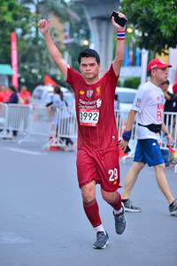 BIB: 3992, 
                            <button type="button" onclick="openModal(5993309)" class="btn btn-primary btn-sm float-right btn-popup" data-toggle="modal" data-target=".modal-high-quality">
                        <i class="fas fa-shopping-cart"></i> Add to Cart
                    </button>
                                            <button type="button" onclick="isThisMe(5993309, true)" class="btn btn-success btn-sm float-right btn-popup btn-isme hidden" data-toggle="tooltip" data-placement="bottom" title="นี่คือรูปของคุณใช่ไหม คลิกที่นี่เพื่อเอาเข้าอัลบั้ม">
                        <i class="fas fa-plus"></i> Add to album
                    </button>
                    <button type="button" onclick="isThisMe(5993309, false)" class="btn btn-warning btn-sm float-right btn-popup btn-isnotme hidden">
                        <i class="fas fa-ban"></i> Remove from album
                    </button>