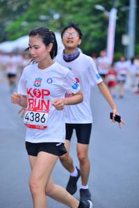 BIB: 4386
                            <button type="button" onclick="openModal(5993878)" class="btn btn-primary btn-sm float-right btn-popup" data-toggle="modal" data-target=".modal-high-quality">
                        <i class="fas fa-shopping-cart"></i> Add to Cart
                    </button>
                                            <button type="button" onclick="isThisMe(5993878, true)" class="btn btn-success btn-sm float-right btn-popup btn-isme hidden" data-toggle="tooltip" data-placement="bottom" title="นี่คือรูปของคุณใช่ไหม คลิกที่นี่เพื่อเอาเข้าอัลบั้ม">
                        <i class="fas fa-plus"></i> Add to album
                    </button>
                    <button type="button" onclick="isThisMe(5993878, false)" class="btn btn-warning btn-sm float-right btn-popup btn-isnotme hidden">
                        <i class="fas fa-ban"></i> Remove from album
                    </button>