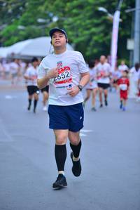 BIB: 2652
                            <button type="button" onclick="openModal(5993951)" class="btn btn-primary btn-sm float-right btn-popup" data-toggle="modal" data-target=".modal-high-quality">
                        <i class="fas fa-shopping-cart"></i> Add to Cart
                    </button>
                                            <button type="button" onclick="isThisMe(5993951, true)" class="btn btn-success btn-sm float-right btn-popup btn-isme hidden" data-toggle="tooltip" data-placement="bottom" title="นี่คือรูปของคุณใช่ไหม คลิกที่นี่เพื่อเอาเข้าอัลบั้ม">
                        <i class="fas fa-plus"></i> Add to album
                    </button>
                    <button type="button" onclick="isThisMe(5993951, false)" class="btn btn-warning btn-sm float-right btn-popup btn-isnotme hidden">
                        <i class="fas fa-ban"></i> Remove from album
                    </button>