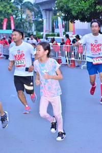 BIB: 5332, 4169
                            <button type="button" onclick="openModal(5975980)" class="btn btn-primary btn-sm float-right btn-popup" data-toggle="modal" data-target=".modal-high-quality">
                        <i class="fas fa-shopping-cart"></i> Add to Cart
                    </button>
                                            <button type="button" onclick="isThisMe(5975980, true)" class="btn btn-success btn-sm float-right btn-popup btn-isme hidden" data-toggle="tooltip" data-placement="bottom" title="นี่คือรูปของคุณใช่ไหม คลิกที่นี่เพื่อเอาเข้าอัลบั้ม">
                        <i class="fas fa-plus"></i> Add to album
                    </button>
                    <button type="button" onclick="isThisMe(5975980, false)" class="btn btn-warning btn-sm float-right btn-popup btn-isnotme hidden">
                        <i class="fas fa-ban"></i> Remove from album
                    </button>