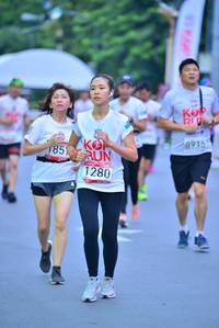 BIB: 1280, 8915, 185
                            <button type="button" onclick="openModal(5979370)" class="btn btn-primary btn-sm float-right btn-popup" data-toggle="modal" data-target=".modal-high-quality">
                        <i class="fas fa-shopping-cart"></i> Add to Cart
                    </button>
                                            <button type="button" onclick="isThisMe(5979370, true)" class="btn btn-success btn-sm float-right btn-popup btn-isme hidden" data-toggle="tooltip" data-placement="bottom" title="นี่คือรูปของคุณใช่ไหม คลิกที่นี่เพื่อเอาเข้าอัลบั้ม">
                        <i class="fas fa-plus"></i> Add to album
                    </button>
                    <button type="button" onclick="isThisMe(5979370, false)" class="btn btn-warning btn-sm float-right btn-popup btn-isnotme hidden">
                        <i class="fas fa-ban"></i> Remove from album
                    </button>