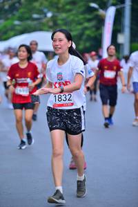 BIB: 1832
                            <button type="button" onclick="openModal(5990803)" class="btn btn-primary btn-sm float-right btn-popup" data-toggle="modal" data-target=".modal-high-quality">
                        <i class="fas fa-shopping-cart"></i> Add to Cart
                    </button>
                                            <button type="button" onclick="isThisMe(5990803, true)" class="btn btn-success btn-sm float-right btn-popup btn-isme hidden" data-toggle="tooltip" data-placement="bottom" title="นี่คือรูปของคุณใช่ไหม คลิกที่นี่เพื่อเอาเข้าอัลบั้ม">
                        <i class="fas fa-plus"></i> Add to album
                    </button>
                    <button type="button" onclick="isThisMe(5990803, false)" class="btn btn-warning btn-sm float-right btn-popup btn-isnotme hidden">
                        <i class="fas fa-ban"></i> Remove from album
                    </button>