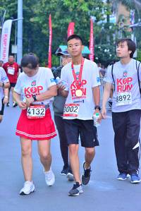 BIB: 8892, 4132, 3002
                            <button type="button" onclick="openModal(5978289)" class="btn btn-primary btn-sm float-right btn-popup" data-toggle="modal" data-target=".modal-high-quality">
                        <i class="fas fa-shopping-cart"></i> Add to Cart
                    </button>
                                            <button type="button" onclick="isThisMe(5978289, true)" class="btn btn-success btn-sm float-right btn-popup btn-isme hidden" data-toggle="tooltip" data-placement="bottom" title="นี่คือรูปของคุณใช่ไหม คลิกที่นี่เพื่อเอาเข้าอัลบั้ม">
                        <i class="fas fa-plus"></i> Add to album
                    </button>
                    <button type="button" onclick="isThisMe(5978289, false)" class="btn btn-warning btn-sm float-right btn-popup btn-isnotme hidden">
                        <i class="fas fa-ban"></i> Remove from album
                    </button>