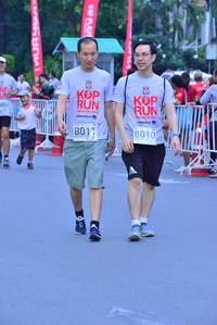 BIB: 8011, 8010
                            <button type="button" onclick="openModal(5976387)" class="btn btn-primary btn-sm float-right btn-popup" data-toggle="modal" data-target=".modal-high-quality">
                        <i class="fas fa-shopping-cart"></i> Add to Cart
                    </button>
                                            <button type="button" onclick="isThisMe(5976387, true)" class="btn btn-success btn-sm float-right btn-popup btn-isme hidden" data-toggle="tooltip" data-placement="bottom" title="นี่คือรูปของคุณใช่ไหม คลิกที่นี่เพื่อเอาเข้าอัลบั้ม">
                        <i class="fas fa-plus"></i> Add to album
                    </button>
                    <button type="button" onclick="isThisMe(5976387, false)" class="btn btn-warning btn-sm float-right btn-popup btn-isnotme hidden">
                        <i class="fas fa-ban"></i> Remove from album
                    </button>