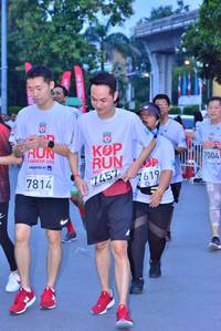 BIB: 201, 7004, 7814, 7619, 7457
                            <button type="button" onclick="openModal(5972993)" class="btn btn-primary btn-sm float-right btn-popup" data-toggle="modal" data-target=".modal-high-quality">
                        <i class="fas fa-shopping-cart"></i> Add to Cart
                    </button>
                                            <button type="button" onclick="isThisMe(5972993, true)" class="btn btn-success btn-sm float-right btn-popup btn-isme hidden" data-toggle="tooltip" data-placement="bottom" title="นี่คือรูปของคุณใช่ไหม คลิกที่นี่เพื่อเอาเข้าอัลบั้ม">
                        <i class="fas fa-plus"></i> Add to album
                    </button>
                    <button type="button" onclick="isThisMe(5972993, false)" class="btn btn-warning btn-sm float-right btn-popup btn-isnotme hidden">
                        <i class="fas fa-ban"></i> Remove from album
                    </button>