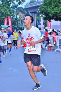 BIB: 5435
                            <button type="button" onclick="openModal(5975646)" class="btn btn-primary btn-sm float-right btn-popup" data-toggle="modal" data-target=".modal-high-quality">
                        <i class="fas fa-shopping-cart"></i> Add to Cart
                    </button>
                                            <button type="button" onclick="isThisMe(5975646, true)" class="btn btn-success btn-sm float-right btn-popup btn-isme hidden" data-toggle="tooltip" data-placement="bottom" title="นี่คือรูปของคุณใช่ไหม คลิกที่นี่เพื่อเอาเข้าอัลบั้ม">
                        <i class="fas fa-plus"></i> Add to album
                    </button>
                    <button type="button" onclick="isThisMe(5975646, false)" class="btn btn-warning btn-sm float-right btn-popup btn-isnotme hidden">
                        <i class="fas fa-ban"></i> Remove from album
                    </button>