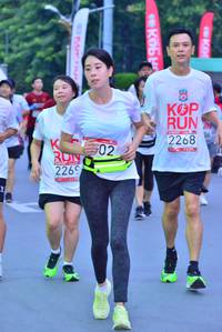 BIB: 2268, 2269
                            <button type="button" onclick="openModal(5977528)" class="btn btn-primary btn-sm float-right btn-popup" data-toggle="modal" data-target=".modal-high-quality">
                        <i class="fas fa-shopping-cart"></i> Add to Cart
                    </button>
                                            <button type="button" onclick="isThisMe(5977528, true)" class="btn btn-success btn-sm float-right btn-popup btn-isme hidden" data-toggle="tooltip" data-placement="bottom" title="นี่คือรูปของคุณใช่ไหม คลิกที่นี่เพื่อเอาเข้าอัลบั้ม">
                        <i class="fas fa-plus"></i> Add to album
                    </button>
                    <button type="button" onclick="isThisMe(5977528, false)" class="btn btn-warning btn-sm float-right btn-popup btn-isnotme hidden">
                        <i class="fas fa-ban"></i> Remove from album
                    </button>