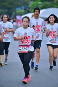 BIB: 4055, 956, 4239
                            <button type="button" onclick="openModal(5995885)" class="btn btn-primary btn-sm float-right btn-popup" data-toggle="modal" data-target=".modal-high-quality">
                        <i class="fas fa-shopping-cart"></i> Add to Cart
                    </button>
                                            <button type="button" onclick="isThisMe(5995885, true)" class="btn btn-success btn-sm float-right btn-popup btn-isme hidden" data-toggle="tooltip" data-placement="bottom" title="นี่คือรูปของคุณใช่ไหม คลิกที่นี่เพื่อเอาเข้าอัลบั้ม">
                        <i class="fas fa-plus"></i> Add to album
                    </button>
                    <button type="button" onclick="isThisMe(5995885, false)" class="btn btn-warning btn-sm float-right btn-popup btn-isnotme hidden">
                        <i class="fas fa-ban"></i> Remove from album
                    </button>