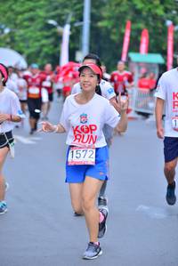 BIB: 1572
                            <button type="button" onclick="openModal(5993630)" class="btn btn-primary btn-sm float-right btn-popup" data-toggle="modal" data-target=".modal-high-quality">
                        <i class="fas fa-shopping-cart"></i> Add to Cart
                    </button>
                                            <button type="button" onclick="isThisMe(5993630, true)" class="btn btn-success btn-sm float-right btn-popup btn-isme hidden" data-toggle="tooltip" data-placement="bottom" title="นี่คือรูปของคุณใช่ไหม คลิกที่นี่เพื่อเอาเข้าอัลบั้ม">
                        <i class="fas fa-plus"></i> Add to album
                    </button>
                    <button type="button" onclick="isThisMe(5993630, false)" class="btn btn-warning btn-sm float-right btn-popup btn-isnotme hidden">
                        <i class="fas fa-ban"></i> Remove from album
                    </button>