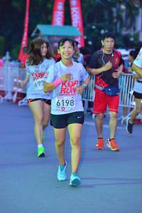 BIB: 693, 6198
                            <button type="button" onclick="openModal(5948840)" class="btn btn-primary btn-sm float-right btn-popup" data-toggle="modal" data-target=".modal-high-quality">
                        <i class="fas fa-shopping-cart"></i> Add to Cart
                    </button>
                                            <button type="button" onclick="isThisMe(5948840, true)" class="btn btn-success btn-sm float-right btn-popup btn-isme hidden" data-toggle="tooltip" data-placement="bottom" title="นี่คือรูปของคุณใช่ไหม คลิกที่นี่เพื่อเอาเข้าอัลบั้ม">
                        <i class="fas fa-plus"></i> Add to album
                    </button>
                    <button type="button" onclick="isThisMe(5948840, false)" class="btn btn-warning btn-sm float-right btn-popup btn-isnotme hidden">
                        <i class="fas fa-ban"></i> Remove from album
                    </button>