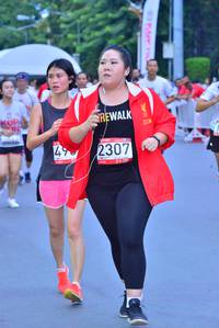 BIB: 499, 2307
                            <button type="button" onclick="openModal(5977026)" class="btn btn-primary btn-sm float-right btn-popup" data-toggle="modal" data-target=".modal-high-quality">
                        <i class="fas fa-shopping-cart"></i> Add to Cart
                    </button>
                                            <button type="button" onclick="isThisMe(5977026, true)" class="btn btn-success btn-sm float-right btn-popup btn-isme hidden" data-toggle="tooltip" data-placement="bottom" title="นี่คือรูปของคุณใช่ไหม คลิกที่นี่เพื่อเอาเข้าอัลบั้ม">
                        <i class="fas fa-plus"></i> Add to album
                    </button>
                    <button type="button" onclick="isThisMe(5977026, false)" class="btn btn-warning btn-sm float-right btn-popup btn-isnotme hidden">
                        <i class="fas fa-ban"></i> Remove from album
                    </button>