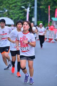 BIB: 2815, 2712
                            <button type="button" onclick="openModal(5991123)" class="btn btn-primary btn-sm float-right btn-popup" data-toggle="modal" data-target=".modal-high-quality">
                        <i class="fas fa-shopping-cart"></i> Add to Cart
                    </button>
                                            <button type="button" onclick="isThisMe(5991123, true)" class="btn btn-success btn-sm float-right btn-popup btn-isme hidden" data-toggle="tooltip" data-placement="bottom" title="นี่คือรูปของคุณใช่ไหม คลิกที่นี่เพื่อเอาเข้าอัลบั้ม">
                        <i class="fas fa-plus"></i> Add to album
                    </button>
                    <button type="button" onclick="isThisMe(5991123, false)" class="btn btn-warning btn-sm float-right btn-popup btn-isnotme hidden">
                        <i class="fas fa-ban"></i> Remove from album
                    </button>