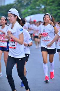 BIB: 4535, 765, 2722
                            <button type="button" onclick="openModal(5987730)" class="btn btn-primary btn-sm float-right btn-popup" data-toggle="modal" data-target=".modal-high-quality">
                        <i class="fas fa-shopping-cart"></i> Add to Cart
                    </button>
                                            <button type="button" onclick="isThisMe(5987730, true)" class="btn btn-success btn-sm float-right btn-popup btn-isme hidden" data-toggle="tooltip" data-placement="bottom" title="นี่คือรูปของคุณใช่ไหม คลิกที่นี่เพื่อเอาเข้าอัลบั้ม">
                        <i class="fas fa-plus"></i> Add to album
                    </button>
                    <button type="button" onclick="isThisMe(5987730, false)" class="btn btn-warning btn-sm float-right btn-popup btn-isnotme hidden">
                        <i class="fas fa-ban"></i> Remove from album
                    </button>