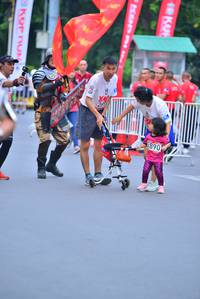 BIB: 890
                            <button type="button" onclick="openModal(5995011)" class="btn btn-primary btn-sm float-right btn-popup" data-toggle="modal" data-target=".modal-high-quality">
                        <i class="fas fa-shopping-cart"></i> Add to Cart
                    </button>
                                            <button type="button" onclick="isThisMe(5995011, true)" class="btn btn-success btn-sm float-right btn-popup btn-isme hidden" data-toggle="tooltip" data-placement="bottom" title="นี่คือรูปของคุณใช่ไหม คลิกที่นี่เพื่อเอาเข้าอัลบั้ม">
                        <i class="fas fa-plus"></i> Add to album
                    </button>
                    <button type="button" onclick="isThisMe(5995011, false)" class="btn btn-warning btn-sm float-right btn-popup btn-isnotme hidden">
                        <i class="fas fa-ban"></i> Remove from album
                    </button>