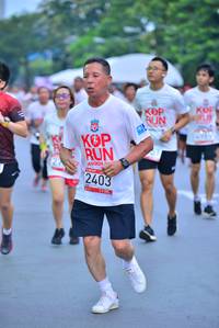 BIB: 2403
                            <button type="button" onclick="openModal(5988414)" class="btn btn-primary btn-sm float-right btn-popup" data-toggle="modal" data-target=".modal-high-quality">
                        <i class="fas fa-shopping-cart"></i> Add to Cart
                    </button>
                                            <button type="button" onclick="isThisMe(5988414, true)" class="btn btn-success btn-sm float-right btn-popup btn-isme hidden" data-toggle="tooltip" data-placement="bottom" title="นี่คือรูปของคุณใช่ไหม คลิกที่นี่เพื่อเอาเข้าอัลบั้ม">
                        <i class="fas fa-plus"></i> Add to album
                    </button>
                    <button type="button" onclick="isThisMe(5988414, false)" class="btn btn-warning btn-sm float-right btn-popup btn-isnotme hidden">
                        <i class="fas fa-ban"></i> Remove from album
                    </button>