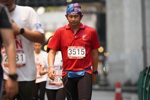 BIB: 3515
                            <button type="button" onclick="openModal(5865184)" class="btn btn-primary btn-sm float-right btn-popup" data-toggle="modal" data-target=".modal-high-quality">
                        <i class="fas fa-shopping-cart"></i> Add to Cart
                    </button>
                                            <button type="button" onclick="isThisMe(5865184, true)" class="btn btn-success btn-sm float-right btn-popup btn-isme hidden" data-toggle="tooltip" data-placement="bottom" title="นี่คือรูปของคุณใช่ไหม คลิกที่นี่เพื่อเอาเข้าอัลบั้ม">
                        <i class="fas fa-plus"></i> Add to album
                    </button>
                    <button type="button" onclick="isThisMe(5865184, false)" class="btn btn-warning btn-sm float-right btn-popup btn-isnotme hidden">
                        <i class="fas fa-ban"></i> Remove from album
                    </button>