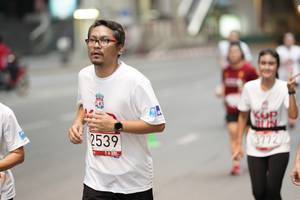 BIB: 37720, 2539
                            <button type="button" onclick="openModal(5873051)" class="btn btn-primary btn-sm float-right btn-popup" data-toggle="modal" data-target=".modal-high-quality">
                        <i class="fas fa-shopping-cart"></i> Add to Cart
                    </button>
                                            <button type="button" onclick="isThisMe(5873051, true)" class="btn btn-success btn-sm float-right btn-popup btn-isme hidden" data-toggle="tooltip" data-placement="bottom" title="นี่คือรูปของคุณใช่ไหม คลิกที่นี่เพื่อเอาเข้าอัลบั้ม">
                        <i class="fas fa-plus"></i> Add to album
                    </button>
                    <button type="button" onclick="isThisMe(5873051, false)" class="btn btn-warning btn-sm float-right btn-popup btn-isnotme hidden">
                        <i class="fas fa-ban"></i> Remove from album
                    </button>