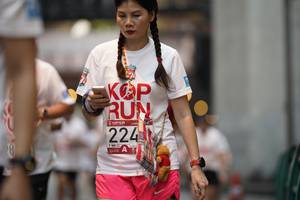 BIB: 224
                            <button type="button" onclick="openModal(5867576)" class="btn btn-primary btn-sm float-right btn-popup" data-toggle="modal" data-target=".modal-high-quality">
                        <i class="fas fa-shopping-cart"></i> Add to Cart
                    </button>
                                            <button type="button" onclick="isThisMe(5867576, true)" class="btn btn-success btn-sm float-right btn-popup btn-isme hidden" data-toggle="tooltip" data-placement="bottom" title="นี่คือรูปของคุณใช่ไหม คลิกที่นี่เพื่อเอาเข้าอัลบั้ม">
                        <i class="fas fa-plus"></i> Add to album
                    </button>
                    <button type="button" onclick="isThisMe(5867576, false)" class="btn btn-warning btn-sm float-right btn-popup btn-isnotme hidden">
                        <i class="fas fa-ban"></i> Remove from album
                    </button>