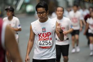 BIB: 4256
                            <button type="button" onclick="openModal(5871849)" class="btn btn-primary btn-sm float-right btn-popup" data-toggle="modal" data-target=".modal-high-quality">
                        <i class="fas fa-shopping-cart"></i> Add to Cart
                    </button>
                                            <button type="button" onclick="isThisMe(5871849, true)" class="btn btn-success btn-sm float-right btn-popup btn-isme hidden" data-toggle="tooltip" data-placement="bottom" title="นี่คือรูปของคุณใช่ไหม คลิกที่นี่เพื่อเอาเข้าอัลบั้ม">
                        <i class="fas fa-plus"></i> Add to album
                    </button>
                    <button type="button" onclick="isThisMe(5871849, false)" class="btn btn-warning btn-sm float-right btn-popup btn-isnotme hidden">
                        <i class="fas fa-ban"></i> Remove from album
                    </button>