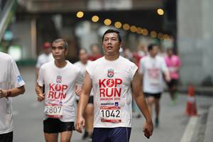 BIB: 2019, 2807, 1042
                            <button type="button" onclick="openModal(5877579)" class="btn btn-primary btn-sm float-right btn-popup" data-toggle="modal" data-target=".modal-high-quality">
                        <i class="fas fa-shopping-cart"></i> Add to Cart
                    </button>
                                            <button type="button" onclick="isThisMe(5877579, true)" class="btn btn-success btn-sm float-right btn-popup btn-isme hidden" data-toggle="tooltip" data-placement="bottom" title="นี่คือรูปของคุณใช่ไหม คลิกที่นี่เพื่อเอาเข้าอัลบั้ม">
                        <i class="fas fa-plus"></i> Add to album
                    </button>
                    <button type="button" onclick="isThisMe(5877579, false)" class="btn btn-warning btn-sm float-right btn-popup btn-isnotme hidden">
                        <i class="fas fa-ban"></i> Remove from album
                    </button>