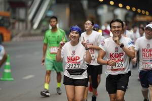 BIB: 3927, 826, 1195, 
                            <button type="button" onclick="openModal(5877634)" class="btn btn-primary btn-sm float-right btn-popup" data-toggle="modal" data-target=".modal-high-quality">
                        <i class="fas fa-shopping-cart"></i> Add to Cart
                    </button>
                                            <button type="button" onclick="isThisMe(5877634, true)" class="btn btn-success btn-sm float-right btn-popup btn-isme hidden" data-toggle="tooltip" data-placement="bottom" title="นี่คือรูปของคุณใช่ไหม คลิกที่นี่เพื่อเอาเข้าอัลบั้ม">
                        <i class="fas fa-plus"></i> Add to album
                    </button>
                    <button type="button" onclick="isThisMe(5877634, false)" class="btn btn-warning btn-sm float-right btn-popup btn-isnotme hidden">
                        <i class="fas fa-ban"></i> Remove from album
                    </button>