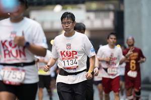 BIB: 1134, 1753
                            <button type="button" onclick="openModal(5865449)" class="btn btn-primary btn-sm float-right btn-popup" data-toggle="modal" data-target=".modal-high-quality">
                        <i class="fas fa-shopping-cart"></i> Add to Cart
                    </button>
                                            <button type="button" onclick="isThisMe(5865449, true)" class="btn btn-success btn-sm float-right btn-popup btn-isme hidden" data-toggle="tooltip" data-placement="bottom" title="นี่คือรูปของคุณใช่ไหม คลิกที่นี่เพื่อเอาเข้าอัลบั้ม">
                        <i class="fas fa-plus"></i> Add to album
                    </button>
                    <button type="button" onclick="isThisMe(5865449, false)" class="btn btn-warning btn-sm float-right btn-popup btn-isnotme hidden">
                        <i class="fas fa-ban"></i> Remove from album
                    </button>