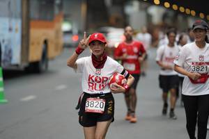 BIB: 3821, 3820
                            <button type="button" onclick="openModal(5877045)" class="btn btn-primary btn-sm float-right btn-popup" data-toggle="modal" data-target=".modal-high-quality">
                        <i class="fas fa-shopping-cart"></i> Add to Cart
                    </button>
                                            <button type="button" onclick="isThisMe(5877045, true)" class="btn btn-success btn-sm float-right btn-popup btn-isme hidden" data-toggle="tooltip" data-placement="bottom" title="นี่คือรูปของคุณใช่ไหม คลิกที่นี่เพื่อเอาเข้าอัลบั้ม">
                        <i class="fas fa-plus"></i> Add to album
                    </button>
                    <button type="button" onclick="isThisMe(5877045, false)" class="btn btn-warning btn-sm float-right btn-popup btn-isnotme hidden">
                        <i class="fas fa-ban"></i> Remove from album
                    </button>