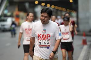 BIB: 4165
                            <button type="button" onclick="openModal(5878813)" class="btn btn-primary btn-sm float-right btn-popup" data-toggle="modal" data-target=".modal-high-quality">
                        <i class="fas fa-shopping-cart"></i> Add to Cart
                    </button>
                                            <button type="button" onclick="isThisMe(5878813, true)" class="btn btn-success btn-sm float-right btn-popup btn-isme hidden" data-toggle="tooltip" data-placement="bottom" title="นี่คือรูปของคุณใช่ไหม คลิกที่นี่เพื่อเอาเข้าอัลบั้ม">
                        <i class="fas fa-plus"></i> Add to album
                    </button>
                    <button type="button" onclick="isThisMe(5878813, false)" class="btn btn-warning btn-sm float-right btn-popup btn-isnotme hidden">
                        <i class="fas fa-ban"></i> Remove from album
                    </button>