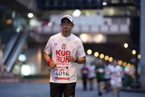 BIB: 209, 4018
                            <button type="button" onclick="openModal(5865383)" class="btn btn-primary btn-sm float-right btn-popup" data-toggle="modal" data-target=".modal-high-quality">
                        <i class="fas fa-shopping-cart"></i> Add to Cart
                    </button>
                                            <button type="button" onclick="isThisMe(5865383, true)" class="btn btn-success btn-sm float-right btn-popup btn-isme hidden" data-toggle="tooltip" data-placement="bottom" title="นี่คือรูปของคุณใช่ไหม คลิกที่นี่เพื่อเอาเข้าอัลบั้ม">
                        <i class="fas fa-plus"></i> Add to album
                    </button>
                    <button type="button" onclick="isThisMe(5865383, false)" class="btn btn-warning btn-sm float-right btn-popup btn-isnotme hidden">
                        <i class="fas fa-ban"></i> Remove from album
                    </button>