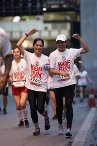 BIB: 3965, 3047
                            <button type="button" onclick="openModal(5867684)" class="btn btn-primary btn-sm float-right btn-popup" data-toggle="modal" data-target=".modal-high-quality">
                        <i class="fas fa-shopping-cart"></i> Add to Cart
                    </button>
                                            <button type="button" onclick="isThisMe(5867684, true)" class="btn btn-success btn-sm float-right btn-popup btn-isme hidden" data-toggle="tooltip" data-placement="bottom" title="นี่คือรูปของคุณใช่ไหม คลิกที่นี่เพื่อเอาเข้าอัลบั้ม">
                        <i class="fas fa-plus"></i> Add to album
                    </button>
                    <button type="button" onclick="isThisMe(5867684, false)" class="btn btn-warning btn-sm float-right btn-popup btn-isnotme hidden">
                        <i class="fas fa-ban"></i> Remove from album
                    </button>