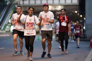 BIB: 4490, 4217, 1231
                            <button type="button" onclick="openModal(5865498)" class="btn btn-primary btn-sm float-right btn-popup" data-toggle="modal" data-target=".modal-high-quality">
                        <i class="fas fa-shopping-cart"></i> Add to Cart
                    </button>
                                            <button type="button" onclick="isThisMe(5865498, true)" class="btn btn-success btn-sm float-right btn-popup btn-isme hidden" data-toggle="tooltip" data-placement="bottom" title="นี่คือรูปของคุณใช่ไหม คลิกที่นี่เพื่อเอาเข้าอัลบั้ม">
                        <i class="fas fa-plus"></i> Add to album
                    </button>
                    <button type="button" onclick="isThisMe(5865498, false)" class="btn btn-warning btn-sm float-right btn-popup btn-isnotme hidden">
                        <i class="fas fa-ban"></i> Remove from album
                    </button>