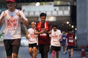 BIB: 1446, 5593
                            <button type="button" onclick="openModal(5865714)" class="btn btn-primary btn-sm float-right btn-popup" data-toggle="modal" data-target=".modal-high-quality">
                        <i class="fas fa-shopping-cart"></i> Add to Cart
                    </button>
                                            <button type="button" onclick="isThisMe(5865714, true)" class="btn btn-success btn-sm float-right btn-popup btn-isme hidden" data-toggle="tooltip" data-placement="bottom" title="นี่คือรูปของคุณใช่ไหม คลิกที่นี่เพื่อเอาเข้าอัลบั้ม">
                        <i class="fas fa-plus"></i> Add to album
                    </button>
                    <button type="button" onclick="isThisMe(5865714, false)" class="btn btn-warning btn-sm float-right btn-popup btn-isnotme hidden">
                        <i class="fas fa-ban"></i> Remove from album
                    </button>