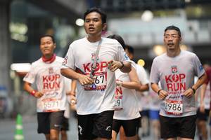 BIB: 5571, 2986
                            <button type="button" onclick="openModal(5876515)" class="btn btn-primary btn-sm float-right btn-popup" data-toggle="modal" data-target=".modal-high-quality">
                        <i class="fas fa-shopping-cart"></i> Add to Cart
                    </button>
                                            <button type="button" onclick="isThisMe(5876515, true)" class="btn btn-success btn-sm float-right btn-popup btn-isme hidden" data-toggle="tooltip" data-placement="bottom" title="นี่คือรูปของคุณใช่ไหม คลิกที่นี่เพื่อเอาเข้าอัลบั้ม">
                        <i class="fas fa-plus"></i> Add to album
                    </button>
                    <button type="button" onclick="isThisMe(5876515, false)" class="btn btn-warning btn-sm float-right btn-popup btn-isnotme hidden">
                        <i class="fas fa-ban"></i> Remove from album
                    </button>