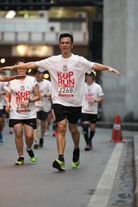 BIB: 2268, 2269
                            <button type="button" onclick="openModal(5869013)" class="btn btn-primary btn-sm float-right btn-popup" data-toggle="modal" data-target=".modal-high-quality">
                        <i class="fas fa-shopping-cart"></i> Add to Cart
                    </button>
                                            <button type="button" onclick="isThisMe(5869013, true)" class="btn btn-success btn-sm float-right btn-popup btn-isme hidden" data-toggle="tooltip" data-placement="bottom" title="นี่คือรูปของคุณใช่ไหม คลิกที่นี่เพื่อเอาเข้าอัลบั้ม">
                        <i class="fas fa-plus"></i> Add to album
                    </button>
                    <button type="button" onclick="isThisMe(5869013, false)" class="btn btn-warning btn-sm float-right btn-popup btn-isnotme hidden">
                        <i class="fas fa-ban"></i> Remove from album
                    </button>